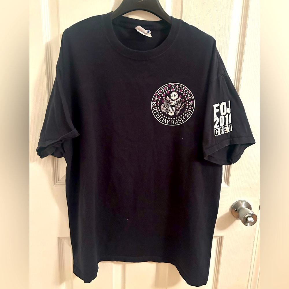 Joey Ramone Birthday Bash 2010 Irving Plaza Men's Size XL Black Graphic Tee